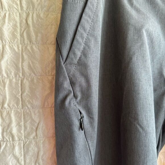 NEW Kenneth Cole Men's Tech Shorts Lightweight Stretch Slim Fit Dark Gray Sz 30 - Picture 2 of 10